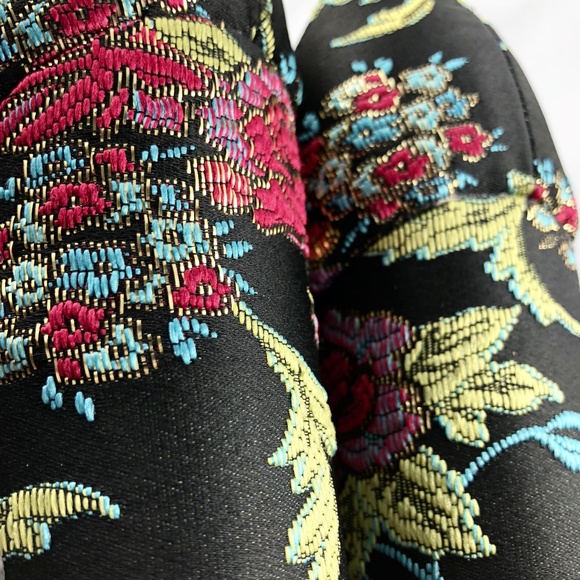 🆕Guess Floral Brocade Chunky Heel Sandal Size 9 - Picture 7 of 8